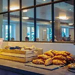 Copenhagen Go Отель Каструп